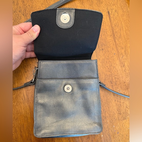 Fossil vintage Elegant Black Leather Crossbody Bag- some imperfections see pics - Picture 8 of 15